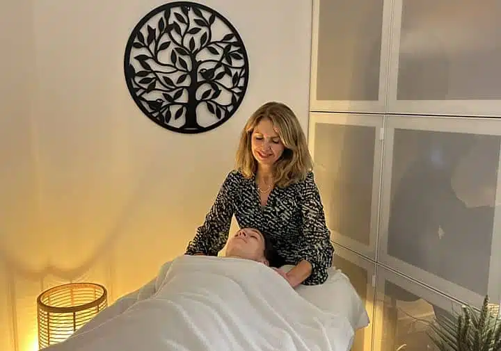 Réflexologie crânio-faciale pour le stress et la relaxation